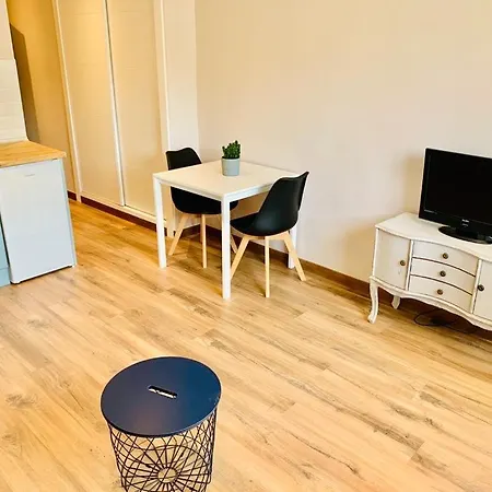 Apartamentos Torremolinos 托雷莫利诺斯